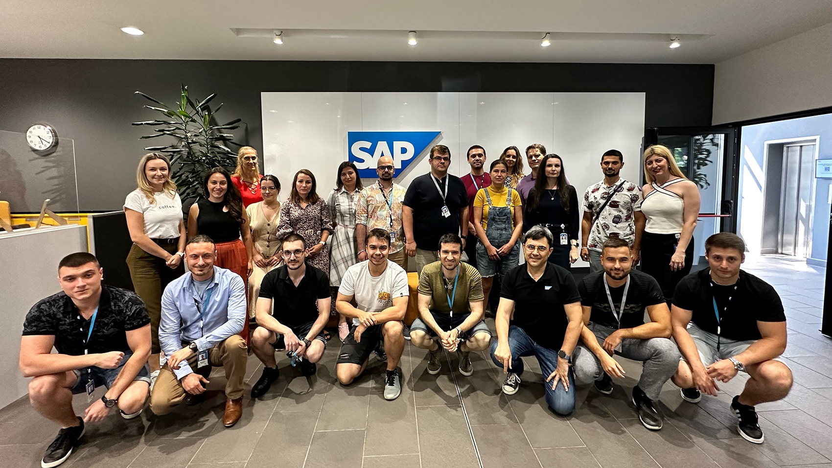 JOBS.BG ИТ екипите в България Product Compliance и Environment